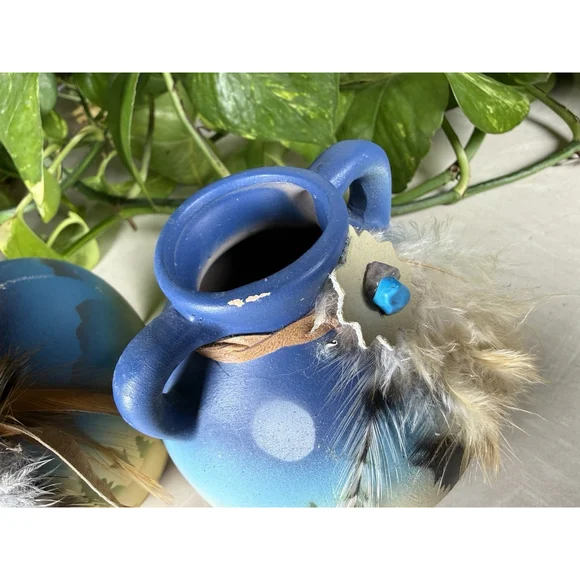 HandPainted Vtg Native American Ceramic Vases Blue Bird Wolf Coyote Bear Feather - Picture 7 of 10